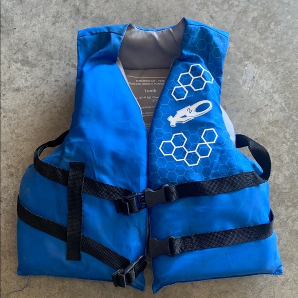X20 Other - X20 Blue Youth Life Vest with Black Straps, 50-90lbs, 26-29 chest size, EUC